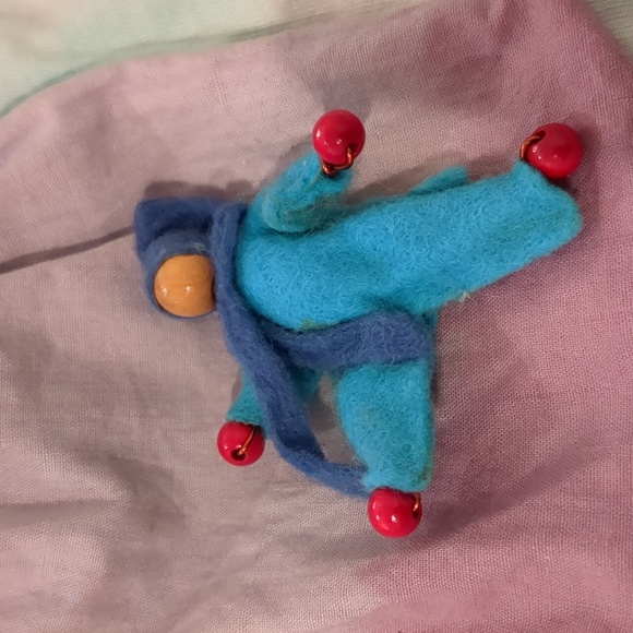 Vintage Handcrafted poseable Amish Dolls in handcrafted bag drawstring Pouch - Picture 14 of 16